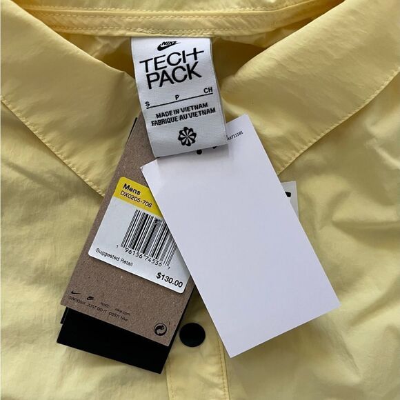 Nike Sportswear Tech Pack Men's Woven UPF 40+ Oversized Shirt - Picture 3 of 5